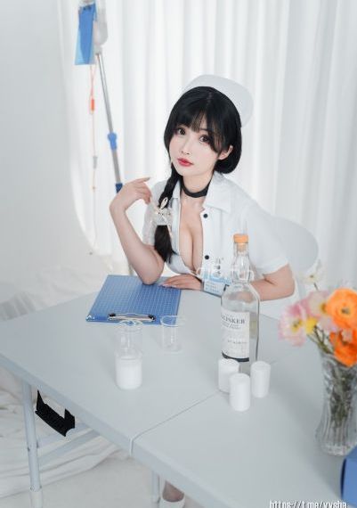 厨房大战刚结婚的少妇在线观看
