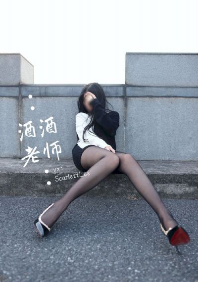 胸大的女大学生