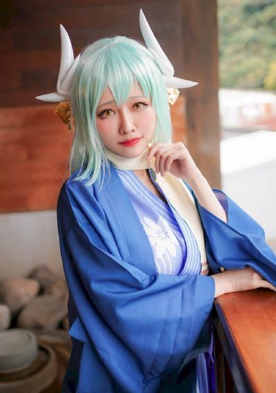 山中艳潭