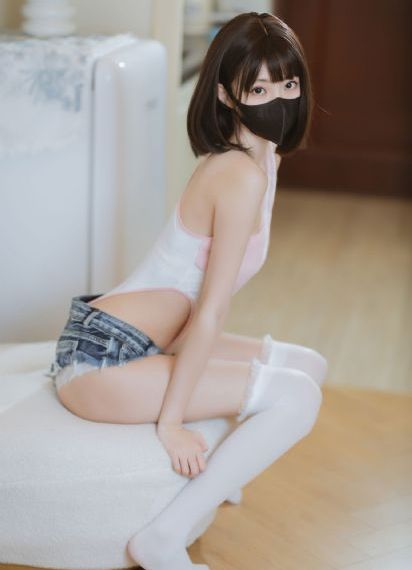 她唇之下小说免费观看电视剧
