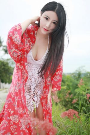 校花喂我乳我脱她胸罩免费视频